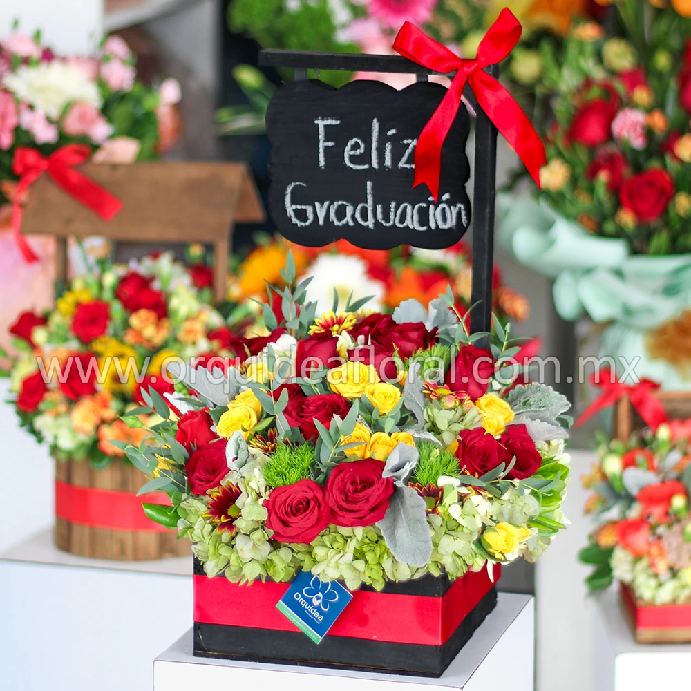 Pizarrón Rustico Rosas Rojas Mix (Graduación)